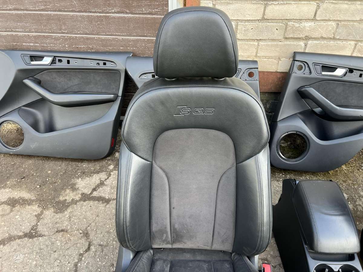 Audi SQ5 durų apmušalai, sėdynės