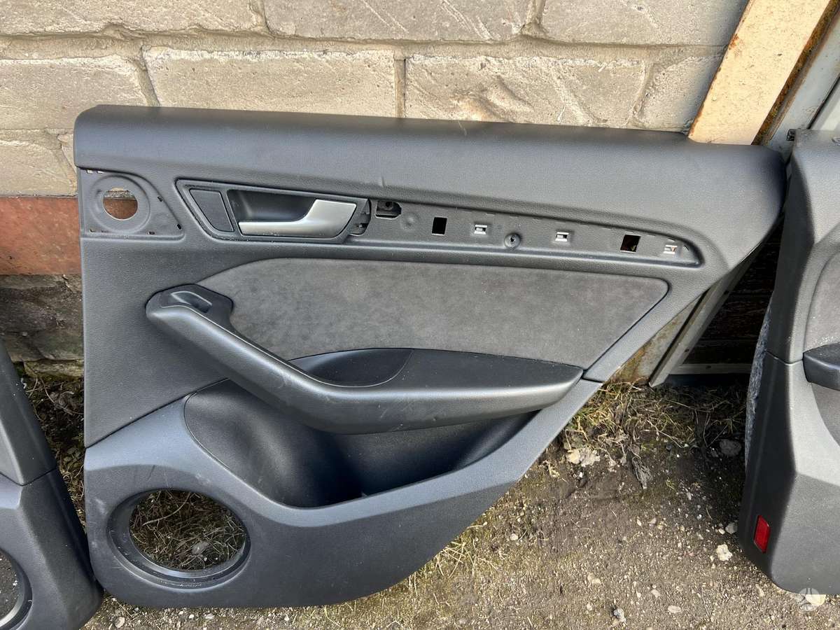 Audi SQ5 durų apmušalai, sėdynės