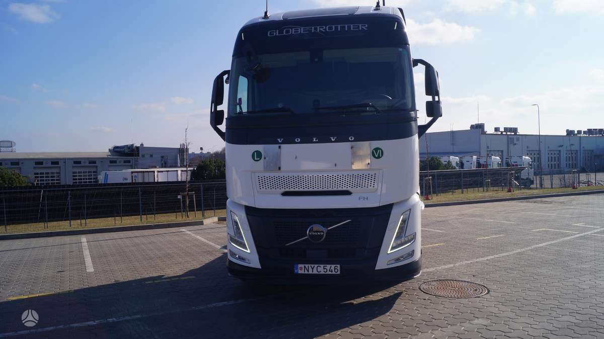 Volvo FH Aero, double sleeper