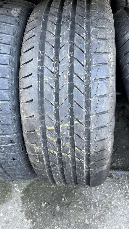 Goodyear Efficientgrip MOE, летние 235/45 R19