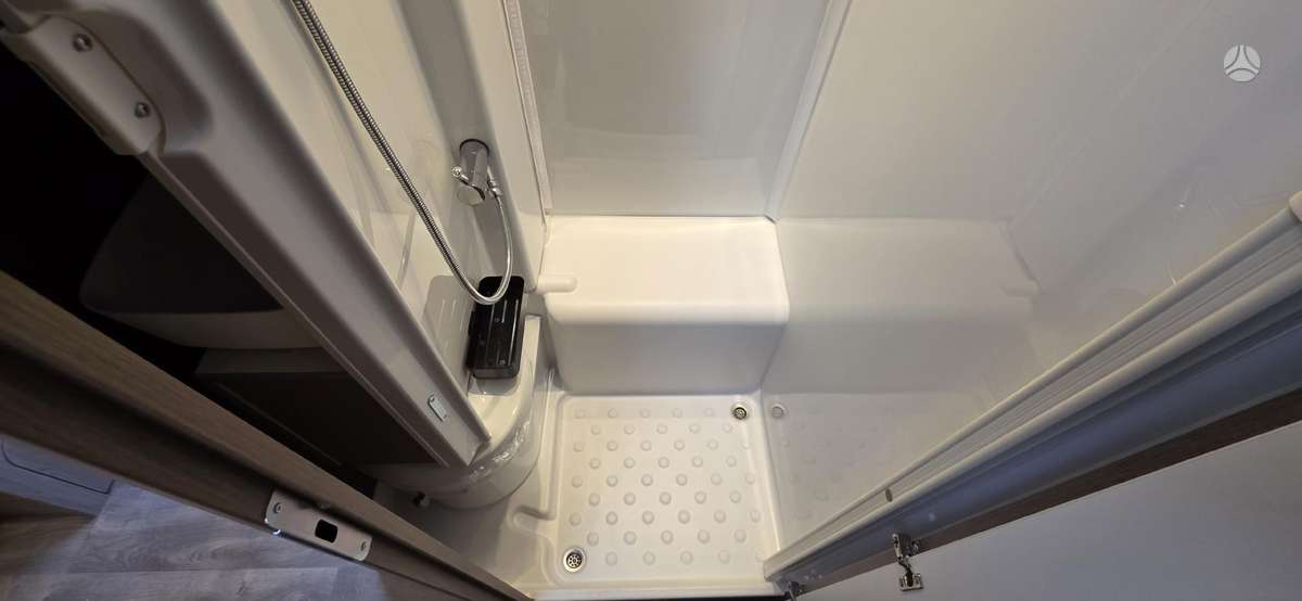 Carado T448, campers