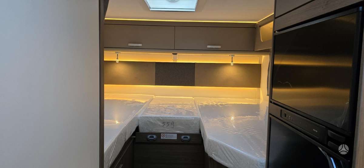 Carado T448, campers