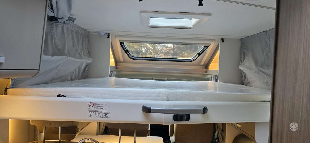 Carado T448, campers