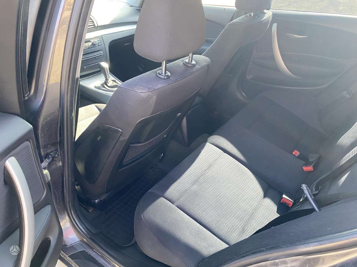 BMW 120, 2.0 l., hatchback