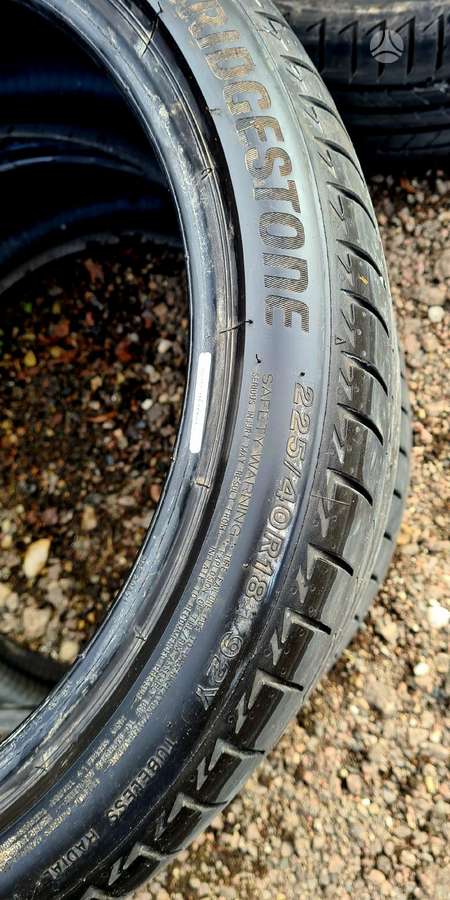 Bridgestone, summer 225/40 R18