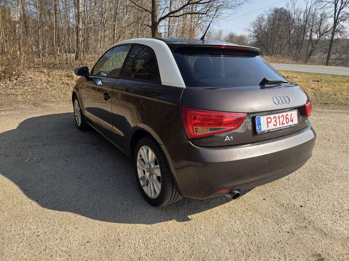 Audi A1, 1.6 l., Хэтчбек