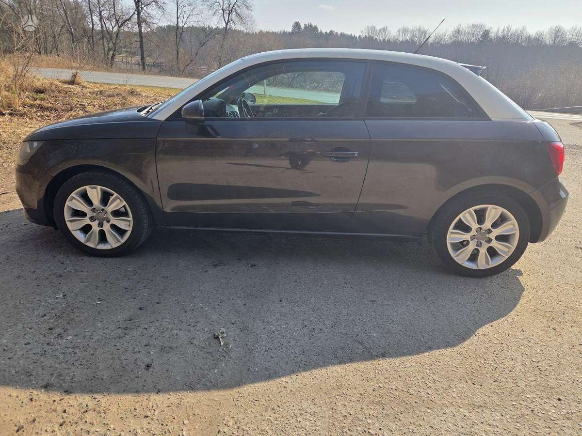 Audi A1, 1.6 l., Хэтчбек