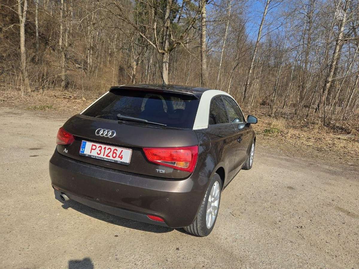 Audi A1, 1.6 l., Хэтчбек
