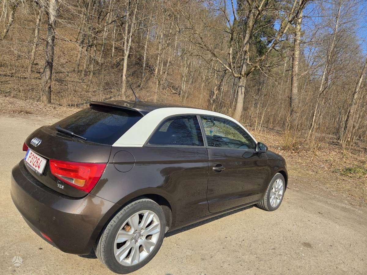 Audi A1, 1.6 l., Хэтчбек