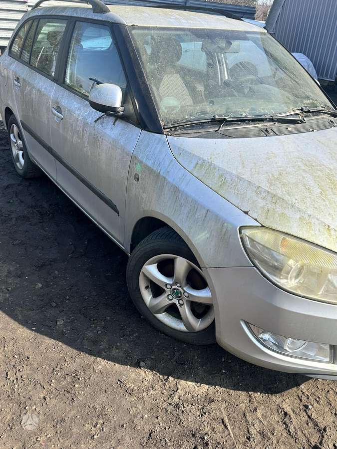 Skoda Fabia по частям