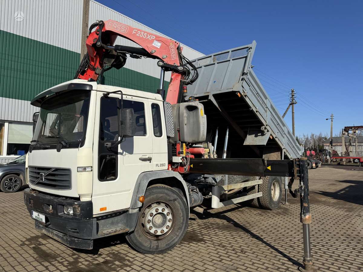 Volvo FL618 + FASSI F235XP REMOTE CONTROL, dumpers with crane