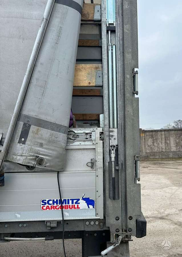 Schmitz SCS24, curtainsider with dropside