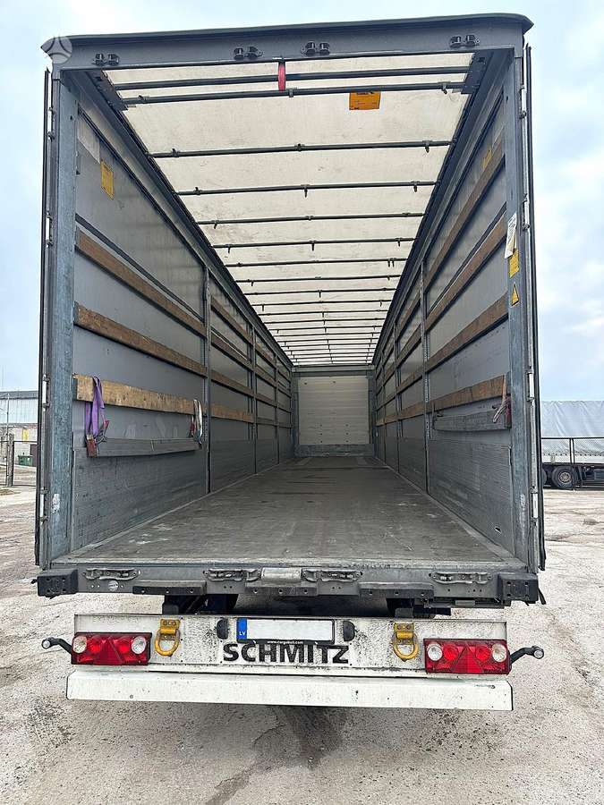 Schmitz SCS24, curtainsider with dropside
