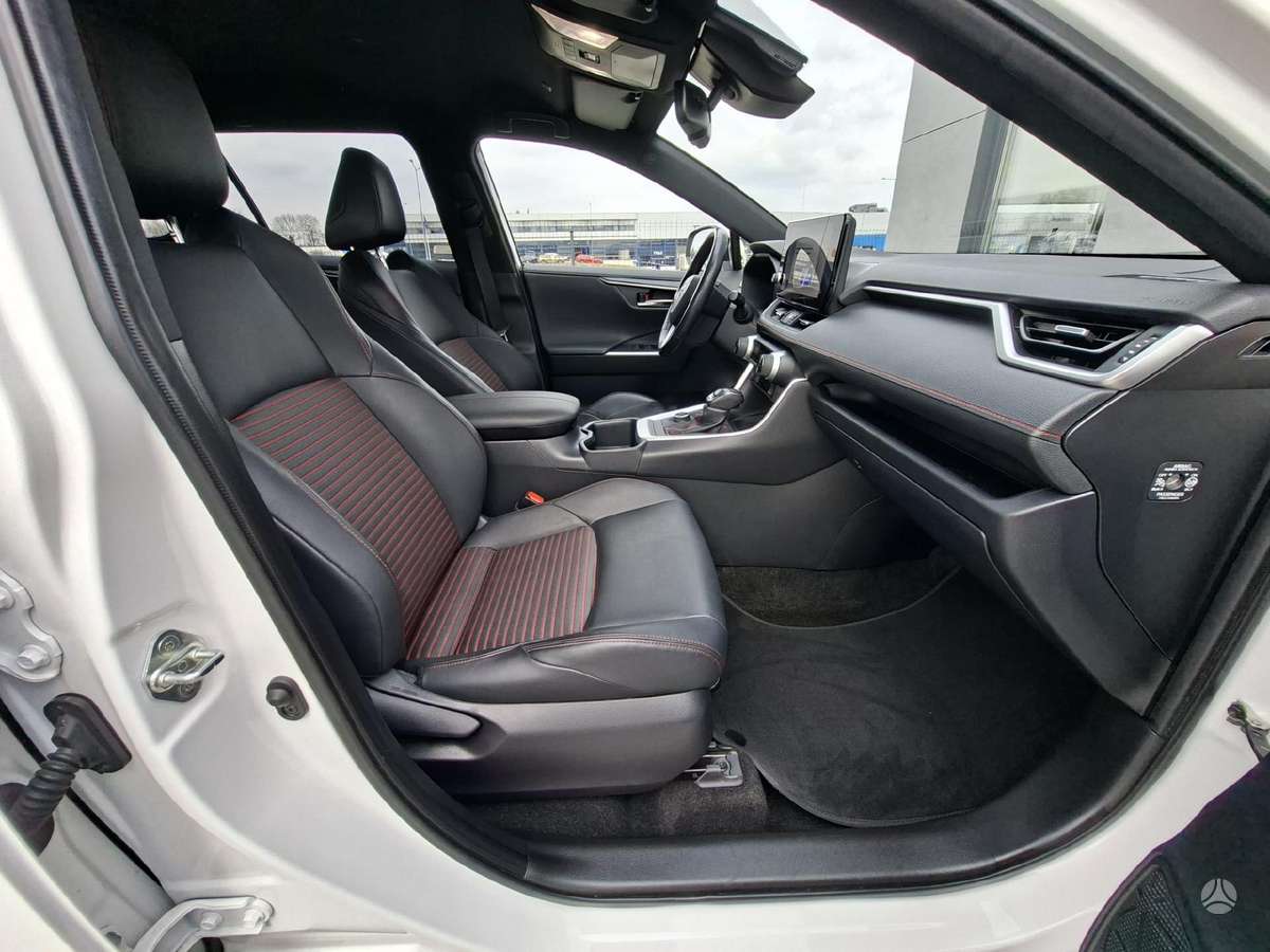 Toyota RAV4 - 9