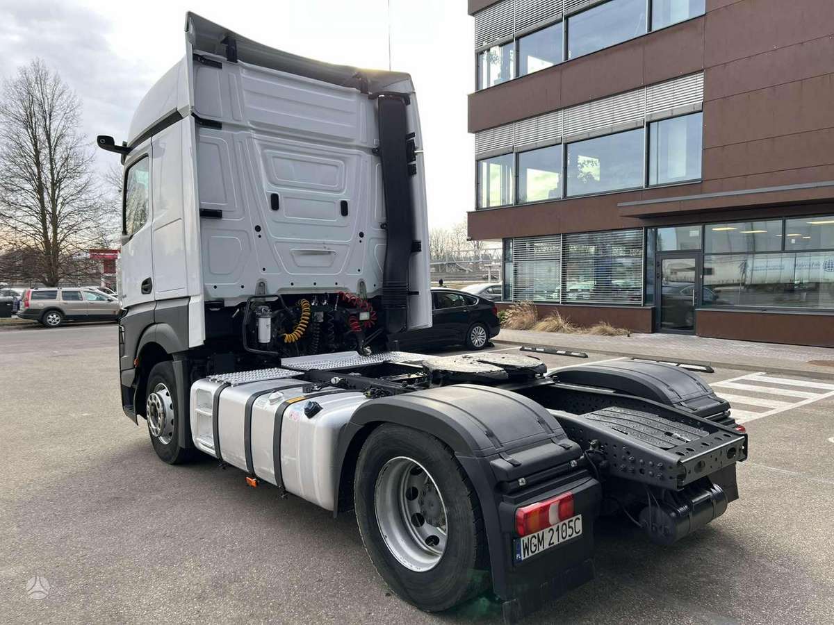 Mercedes-Benz Actros 1845 LS BigSpace, double sleeper