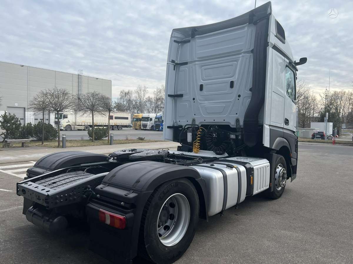 Mercedes-Benz Actros 1845 LS BigSpace, double sleeper