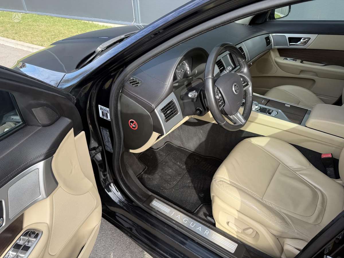Jaguar XF, 2.2 l., Универсал