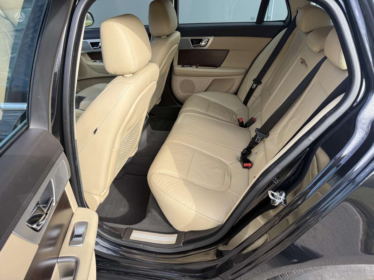 Jaguar XF, 2.2 l., Универсал