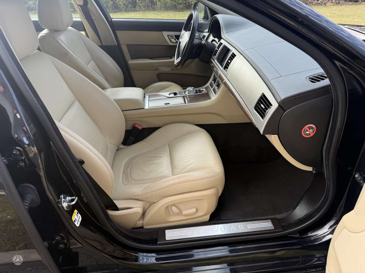 Jaguar XF, 2.2 l., Универсал