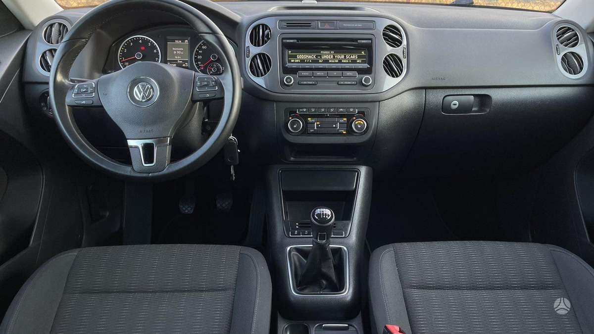 Volkswagen Tiguan - 10