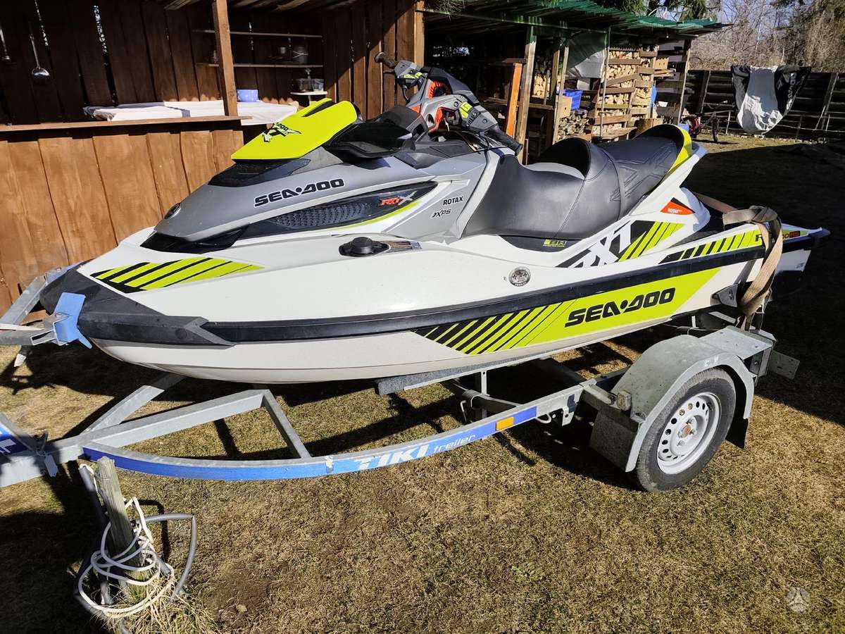 Sea-Doo RXT300, jet skis