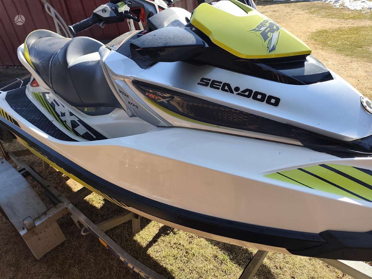 Sea-Doo RXT300, водные мотоциклы
