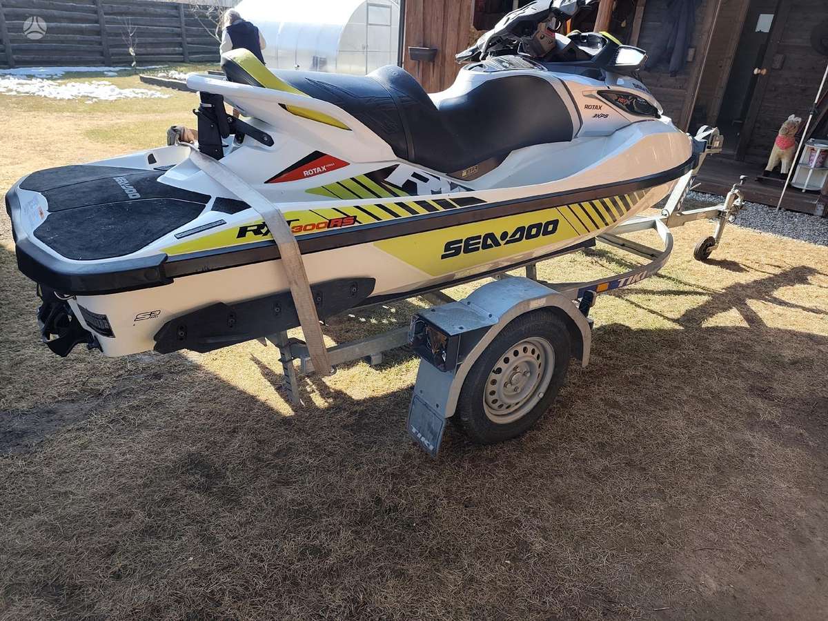 Sea-Doo RXT300, jet skis