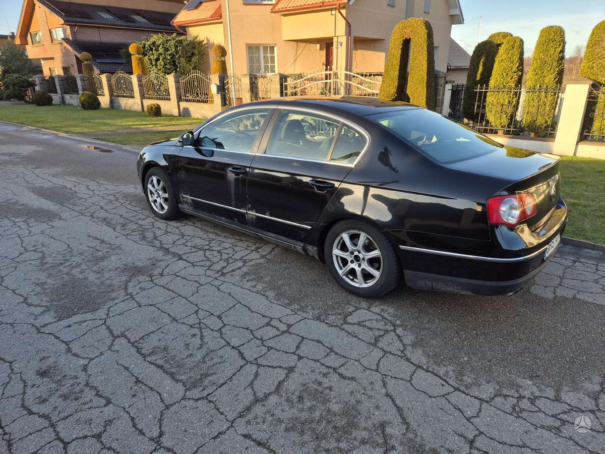 Volkswagen Passat - 2