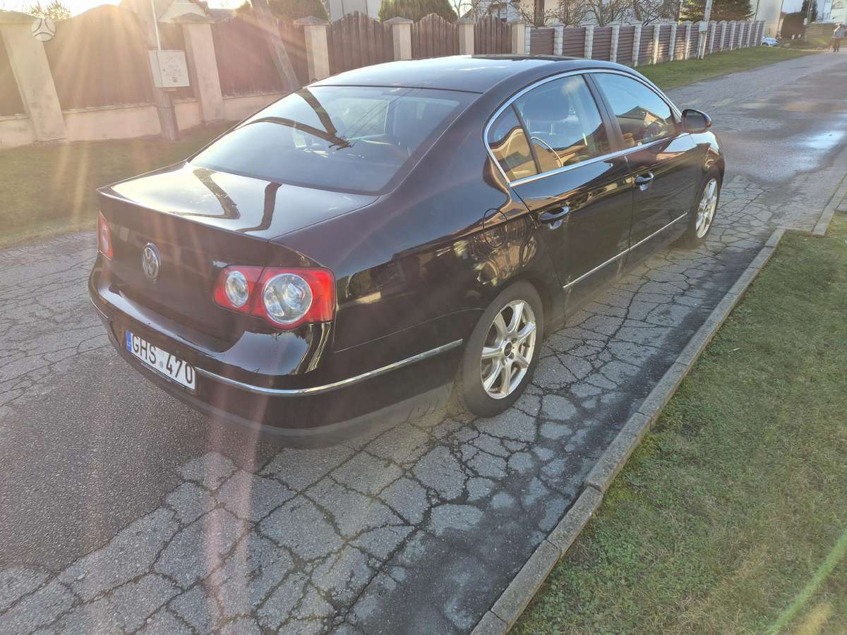 Volkswagen Passat - 4