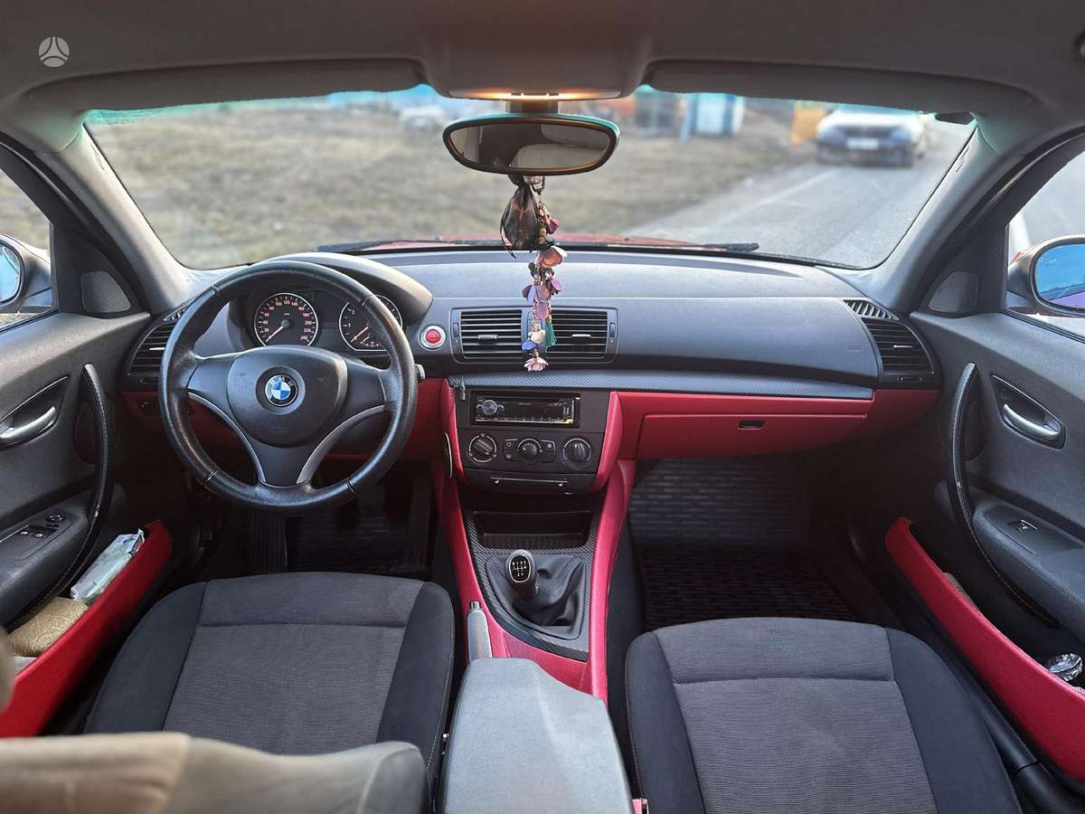 BMW 116, 1.6 l., hatchback