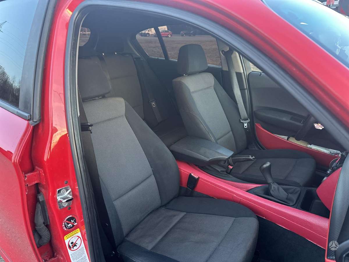 BMW 116, 1.6 l., hatchback