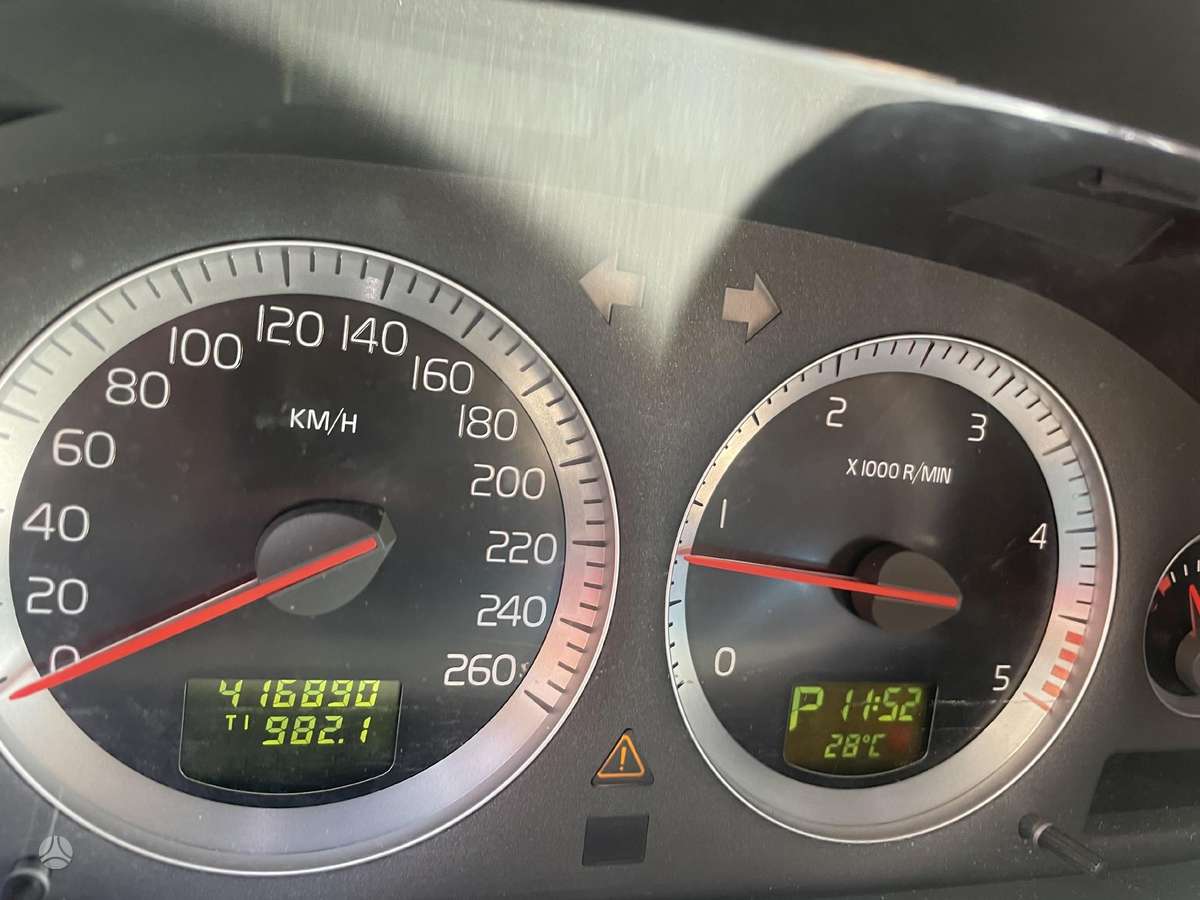 Volvo XC90 - 6