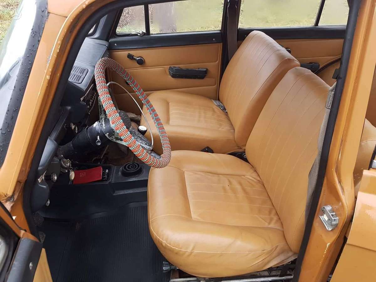 Moskvich 412, Седан