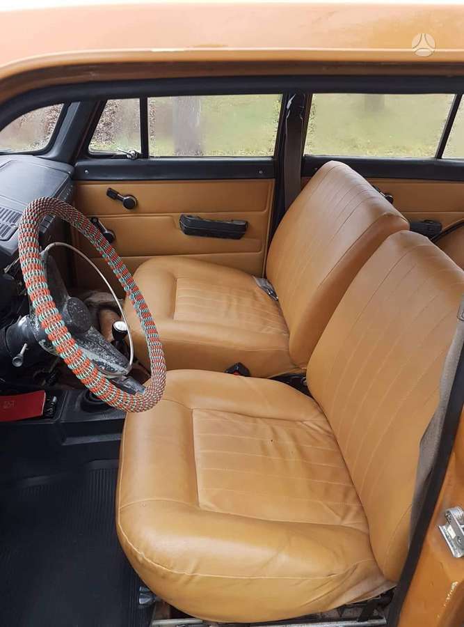 Moskvich 412, Седан