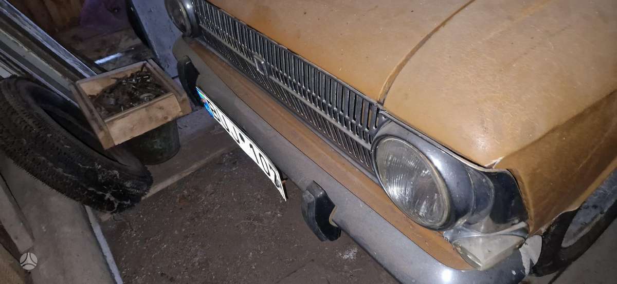 Moskvich 412, Седан
