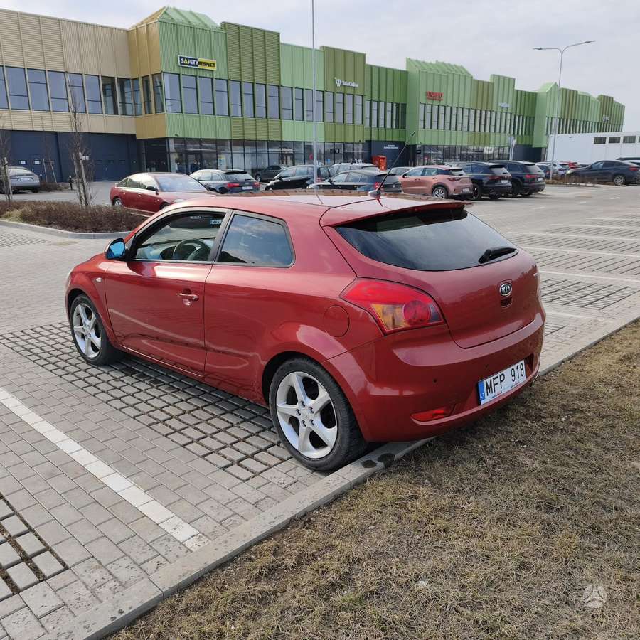 Kia Ceed, 2.0 l., Хэтчбек