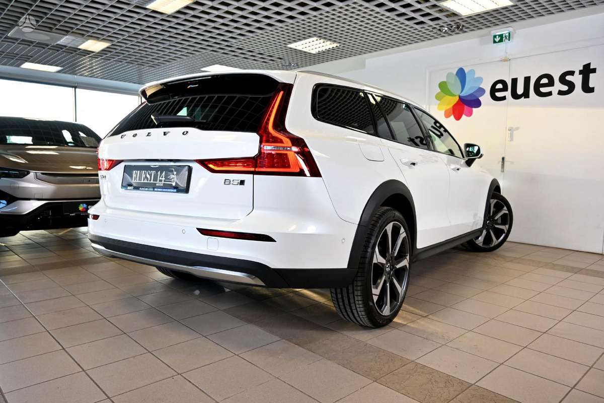 Volvo V60 Cross Country - 2