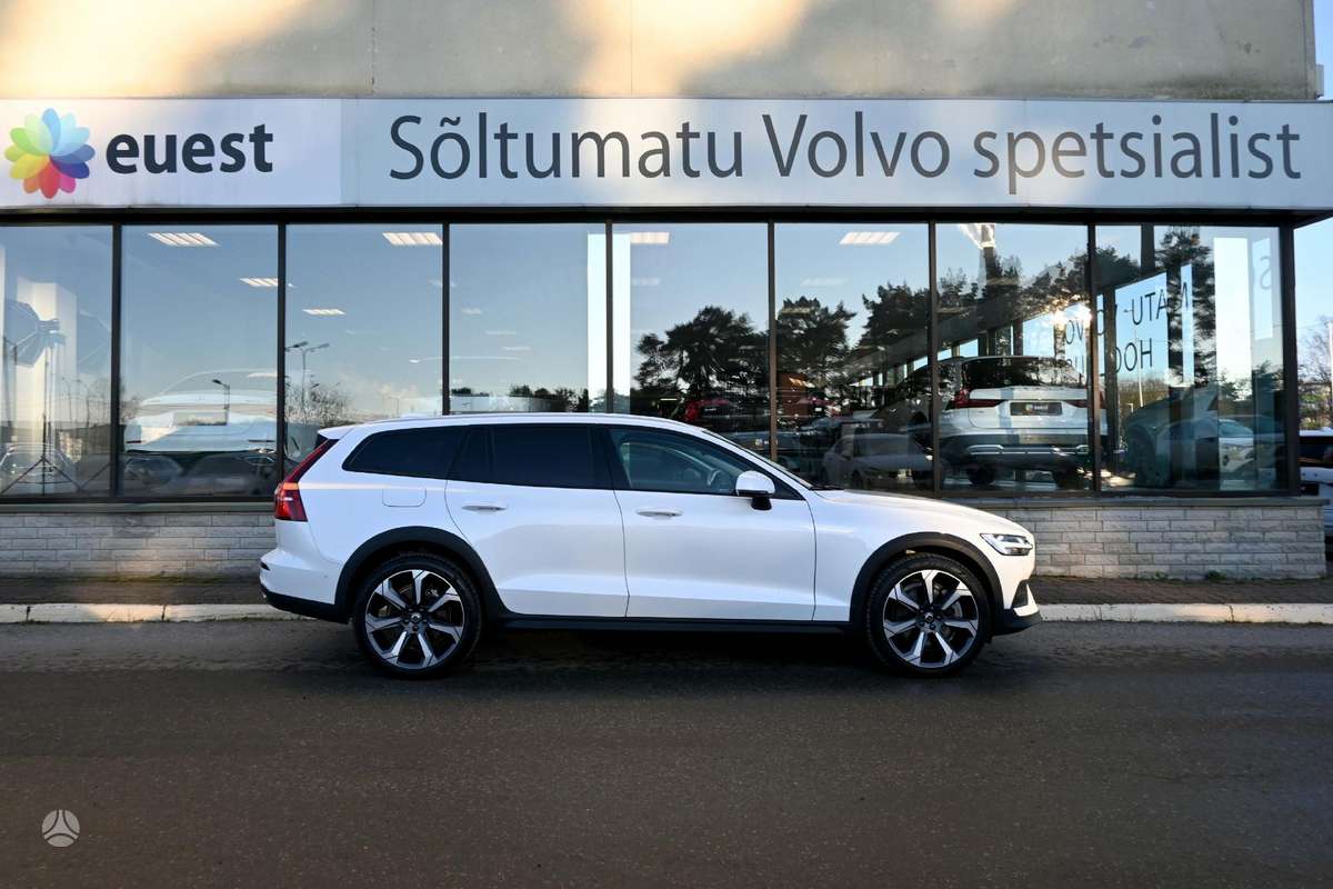 Volvo V60 Cross Country - 7