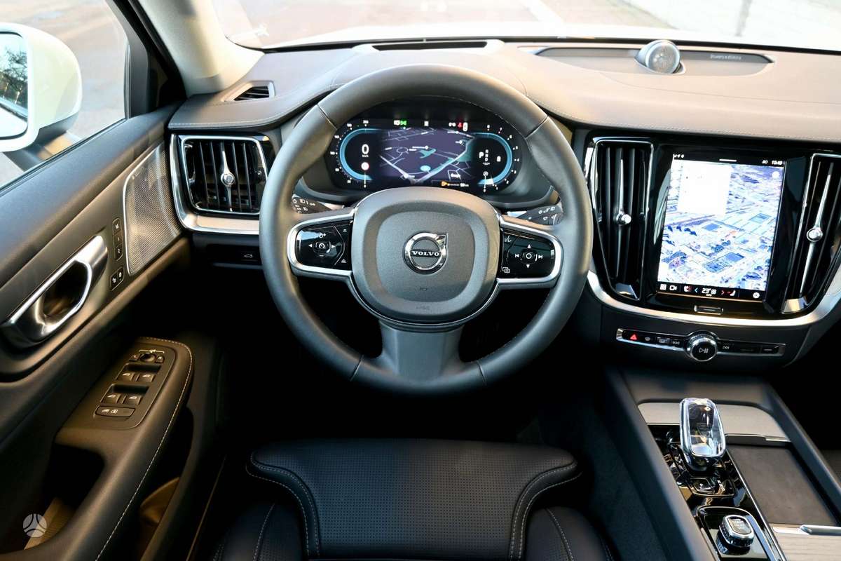 Volvo V60 Cross Country - 8