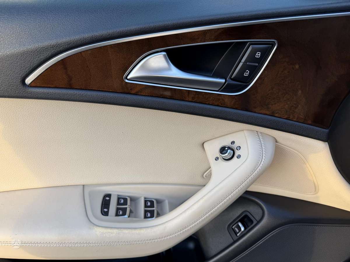 Audi A6, 3.0 l., Седан