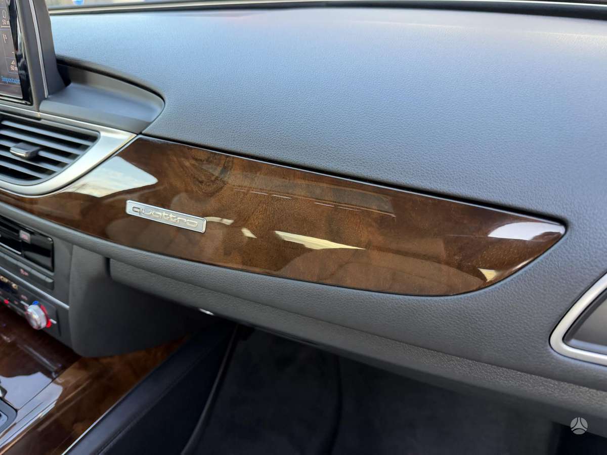 Audi A6, 3.0 l., Седан