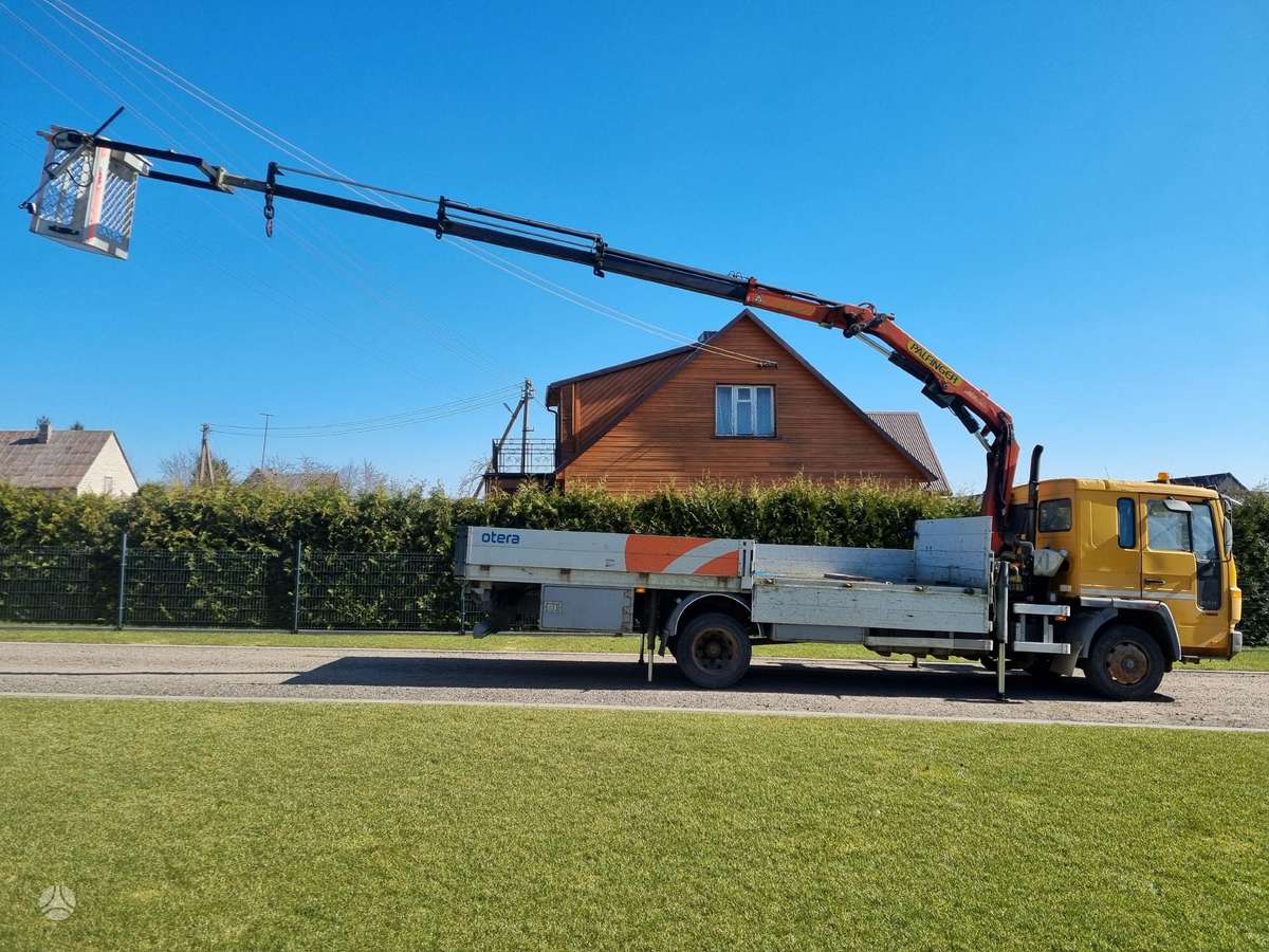 Volvo FL 220, crane trucks