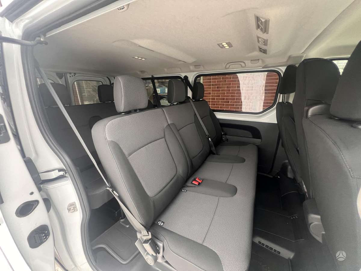 Renault Trafic, passenger minibus
