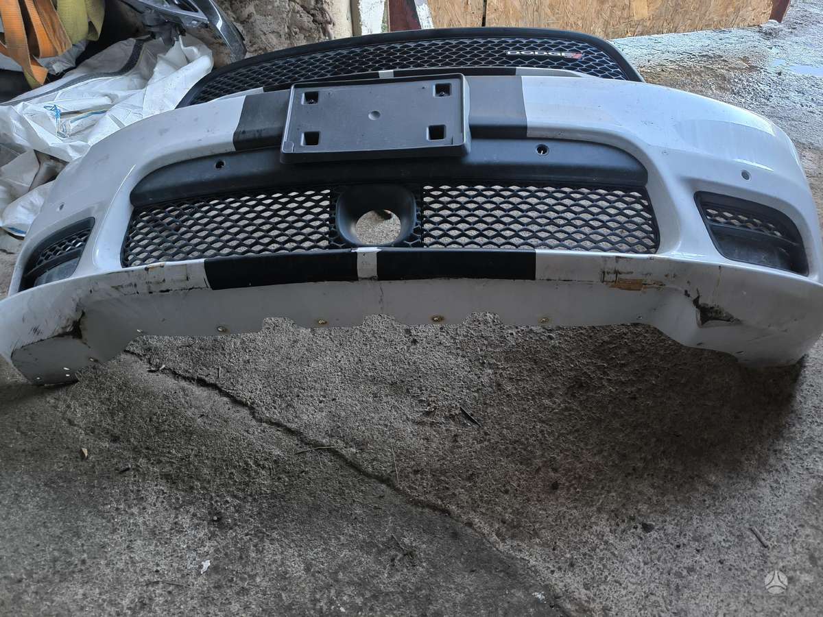 Dodge Durango Srt bamperis