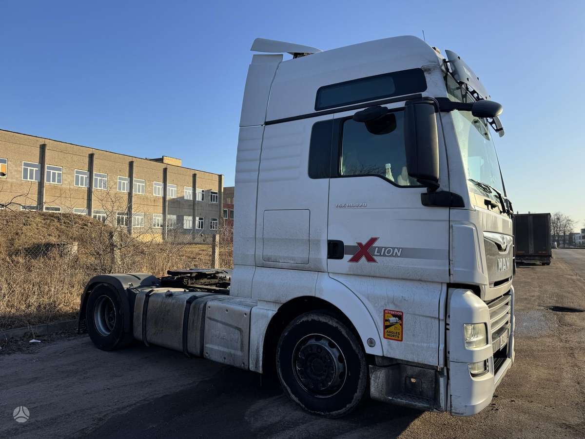 MAN TGX 18.470, double sleeper