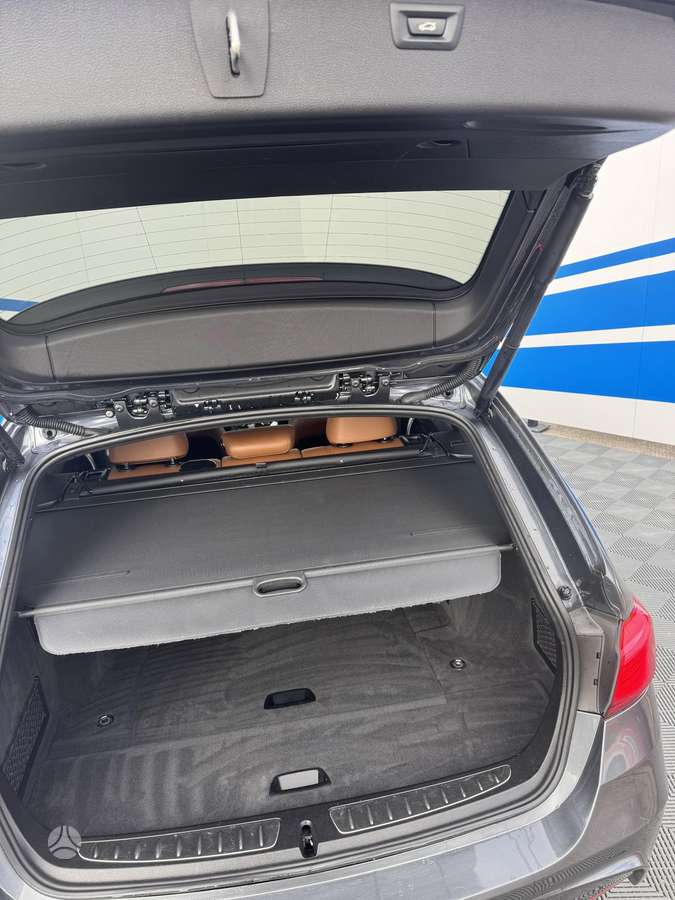 BMW 318, 1.5 l., Универсал