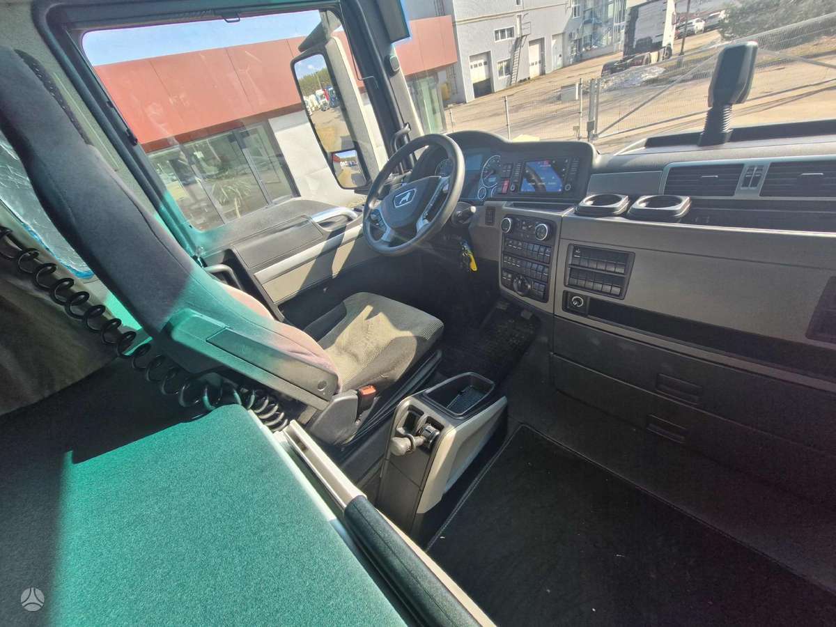 MAN TGX 18.500, double sleeper