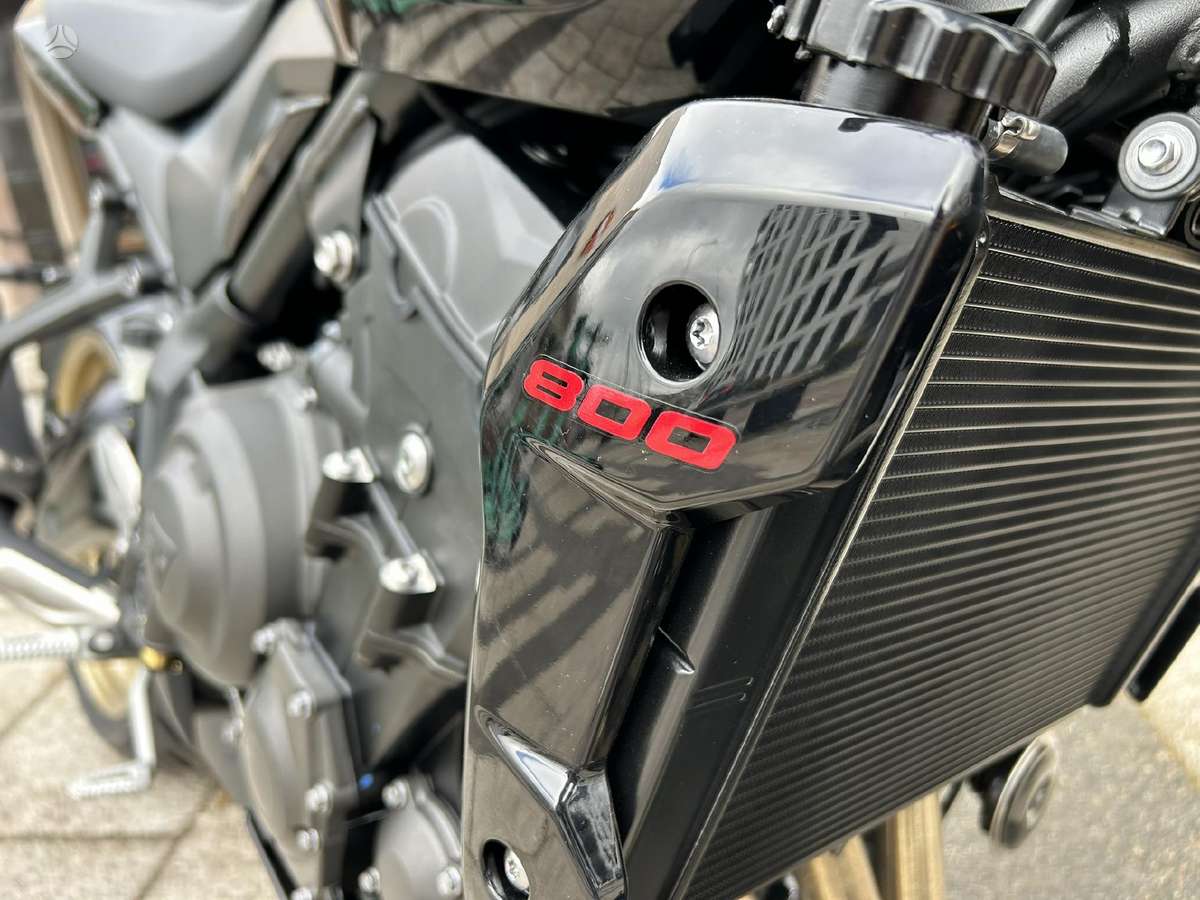 Triumph Trident 798cc, street / klasikiniai