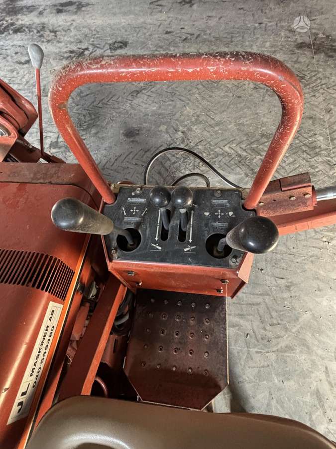 Ditch Witch 2310 Diesel, экскаваторы