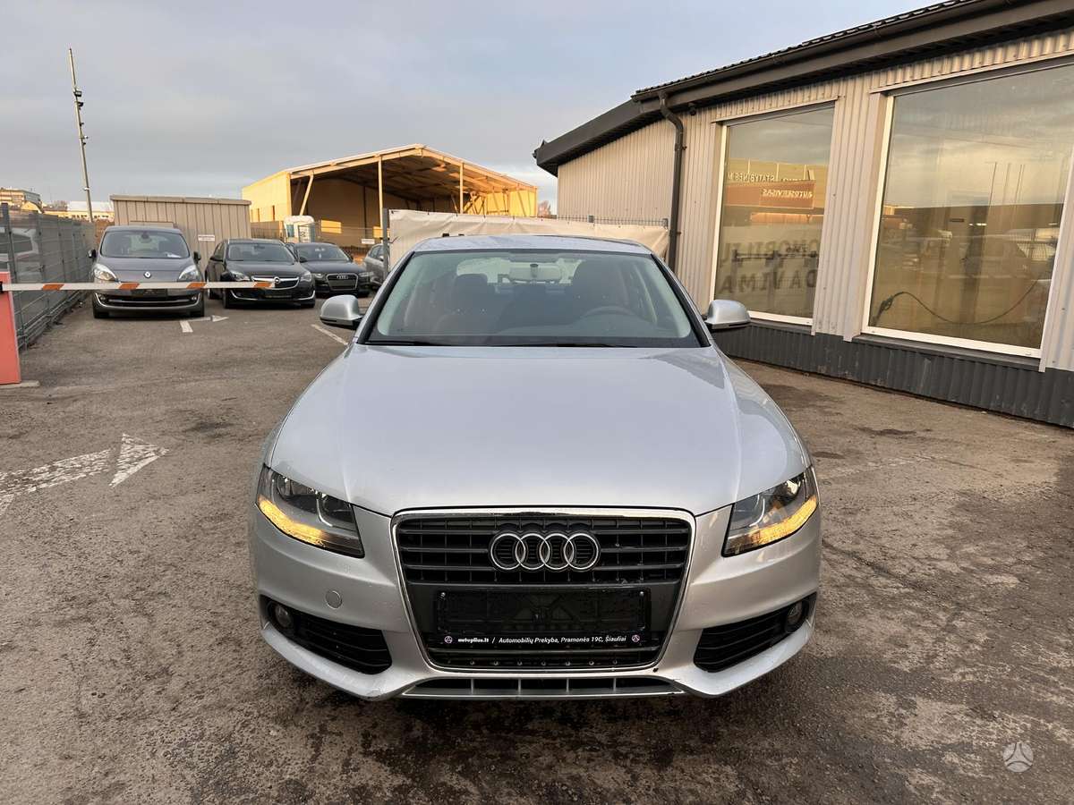 Audi A4, 1.8 l., Седан